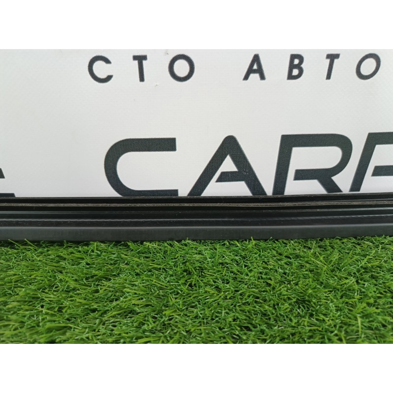 Молдинг стекла внутренний (наружные элементы кузова) Audi Q7 4M 2015 3.0 CRE 4m0837479