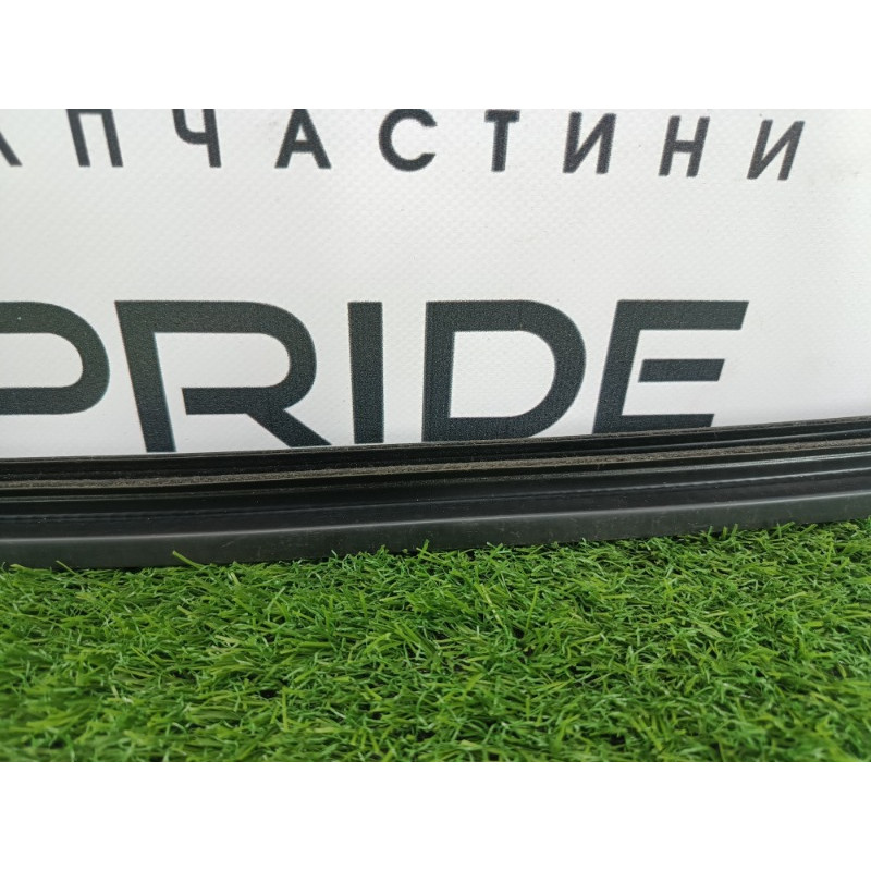 Молдинг стекла внутренний (наружные элементы кузова) Audi Q7 4M 2015 3.0 CRE 4m0837479