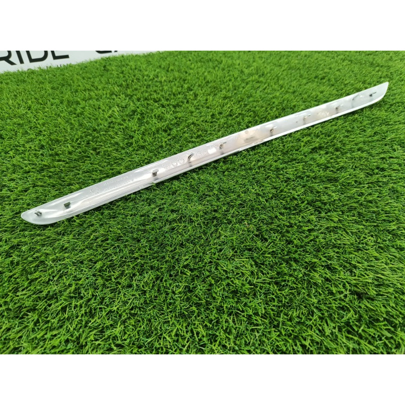 Декоративна накладка карти дверей (салон) Mercedes-Benz GL X164 2012 4.6 a1647302322
