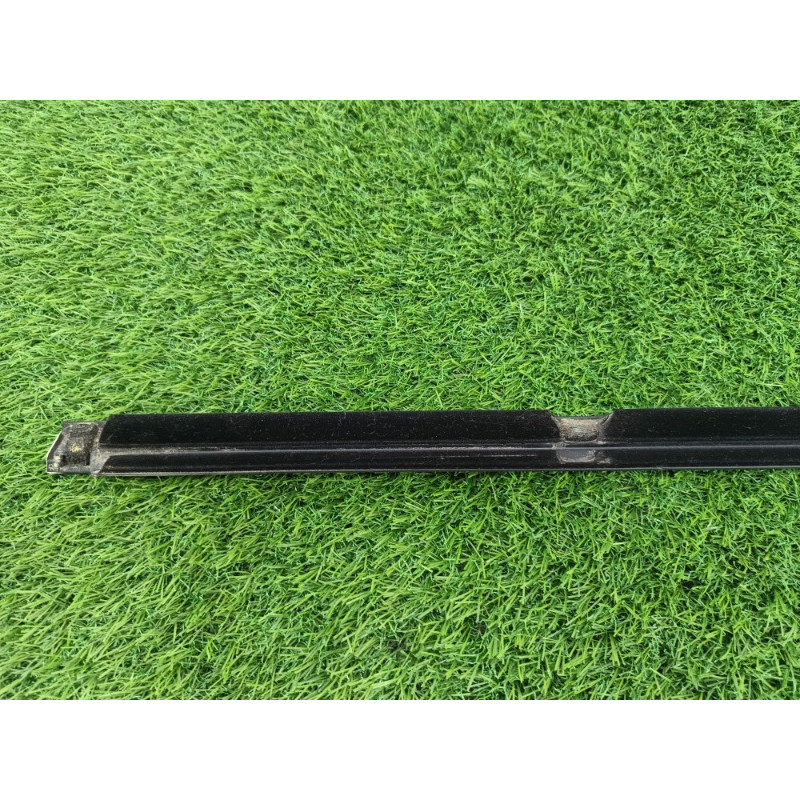 Молдинг стекла (кузов и элементы) Cadillac Xt5 1 2016 3.6 84175957