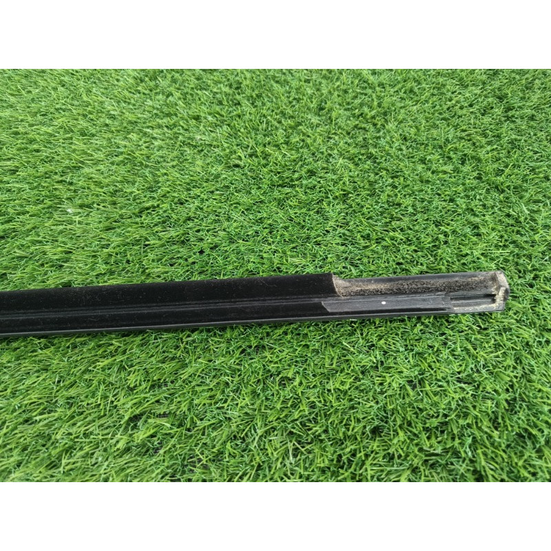 Молдинг стекла (кузов и элементы) Cadillac Xt5 1 2016 3.6 84175957