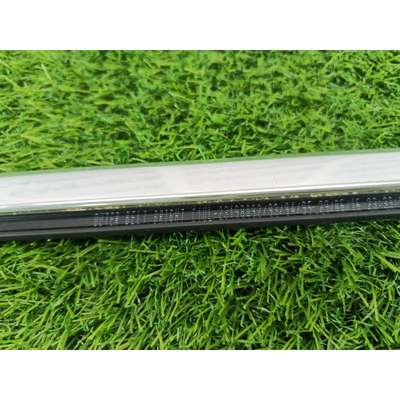 Молдинг стекла (кузов и элементы) Cadillac Xt5 1 2016 3.6 84175957