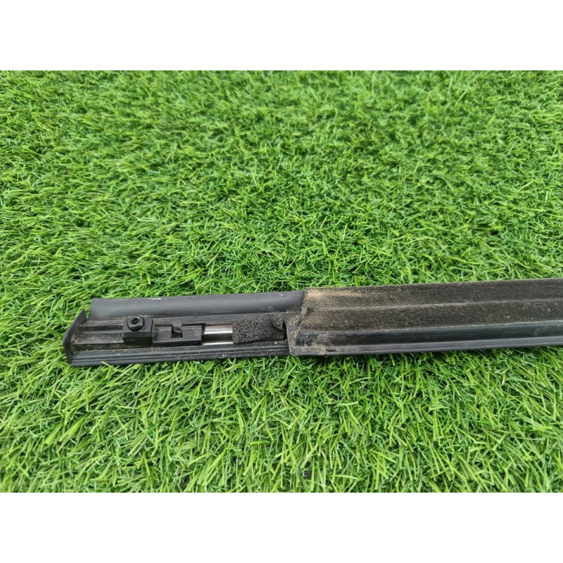 Молдинг стекла (кузов и элементы) KIA Optima TF 832202T000