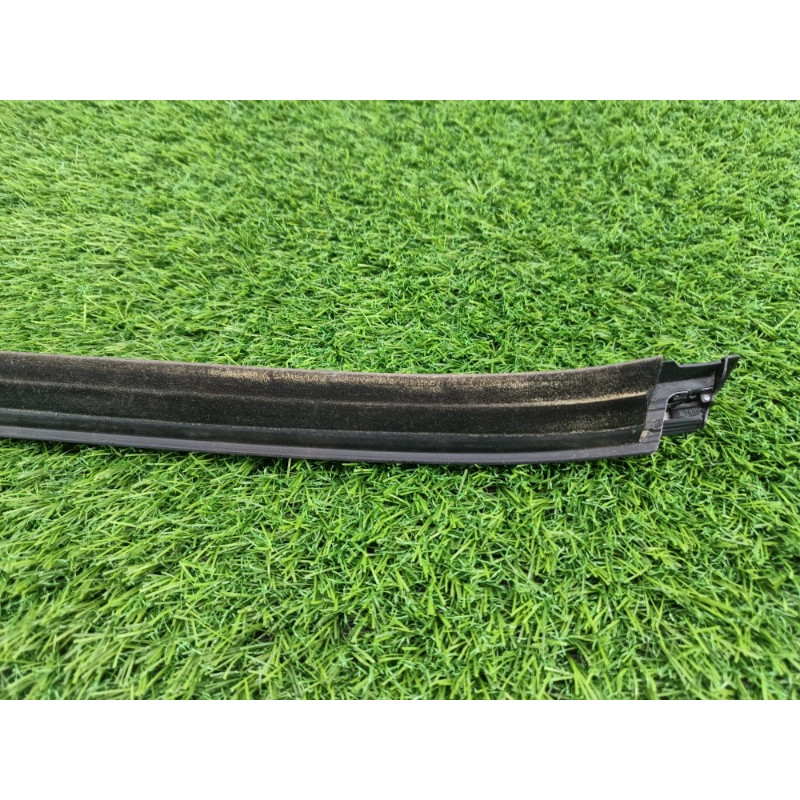 Молдинг стекла (кузов и элементы) KIA Optima TF 832202T000