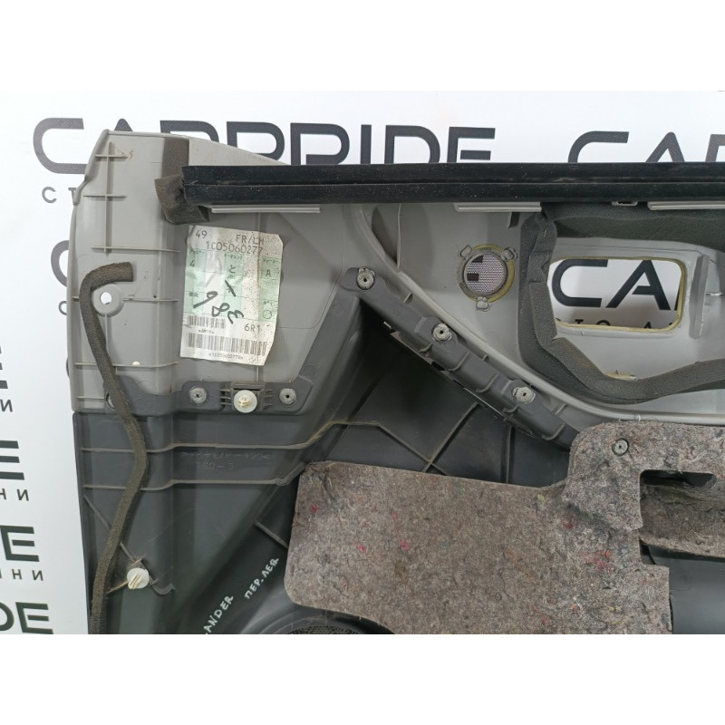 Дверная карта (салон) Toyota Highlander XU20 67764x1t00