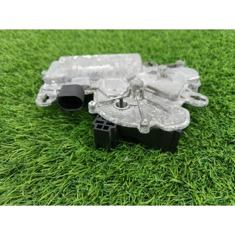 Привод замка багажника (электрика) Audi Q7 4M 2015 3.0 CRE 4M0827887B