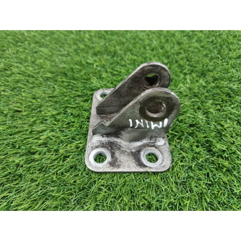 Кронштейн двигателя (кронштейны двигателя) Mini Cooper R53 S R53 2006 1.6 2211138619