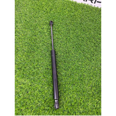 Амортизатор багажника