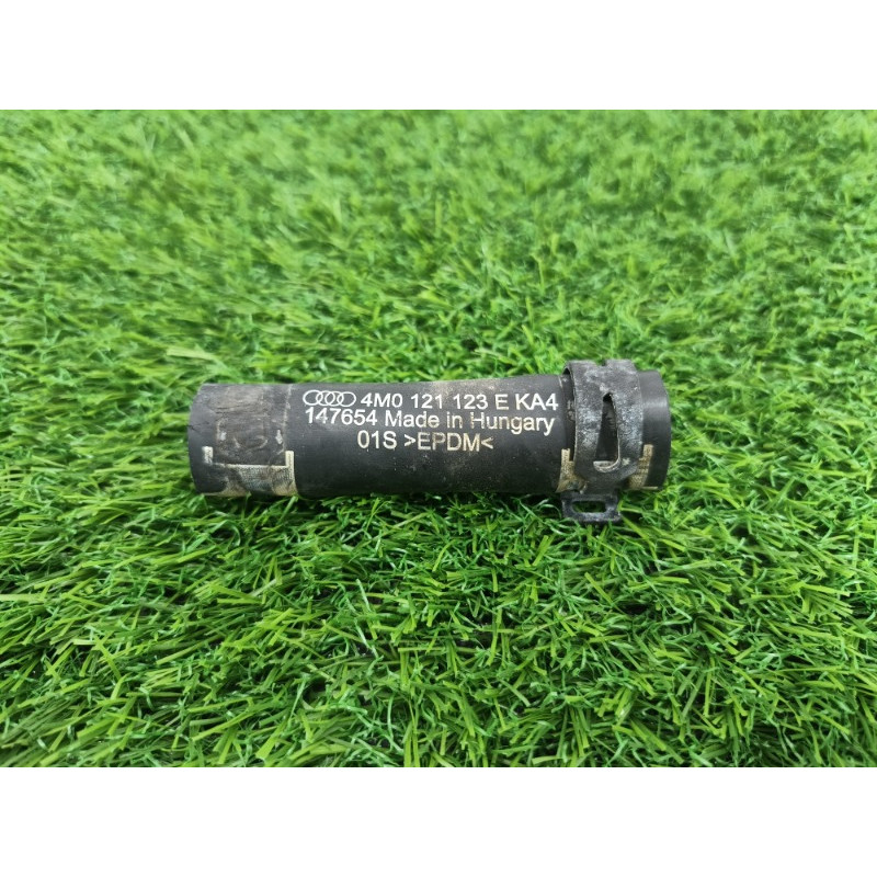 Патрубок (система охлаждения) Audi Q7 4M 2015 3.0 CRE 4m0121123e