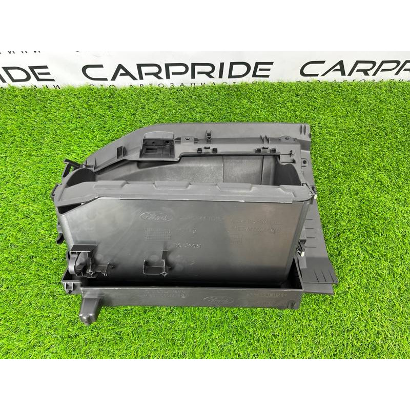 Бардачок (салон) Ford Focus MK3 2016 2.0 CV6Z-5806010-AB