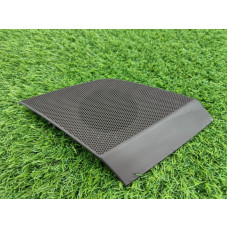 Крышка динамика в торпедо