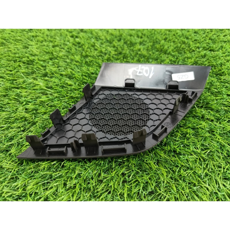 Крышка динамика в торпедо (салон) Audi Q7 4M 2015 3.0 CRE 4M0857228GZ5