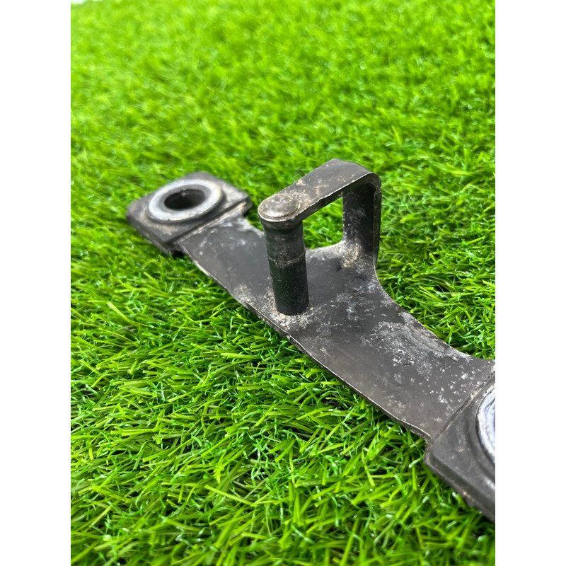 Ответная часть замка багажника (кузов и элементы) Audi Q7 4M 2015 3.0 CRE 8v0827507e