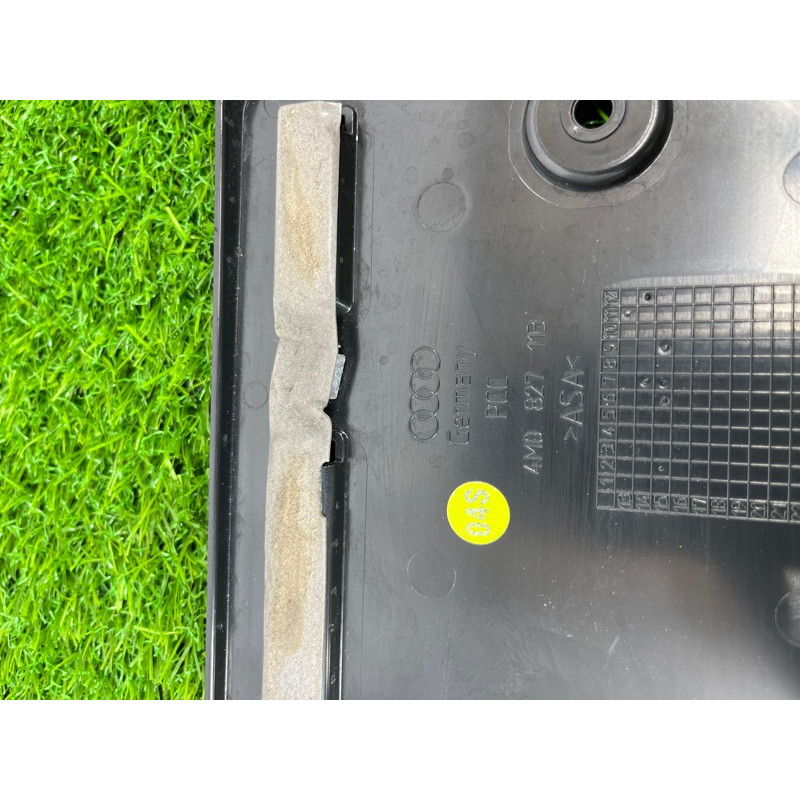 Площадка номерного знака (кузов и элементы) Audi Q7 4M 2015 3.0 CRE 4m0827113