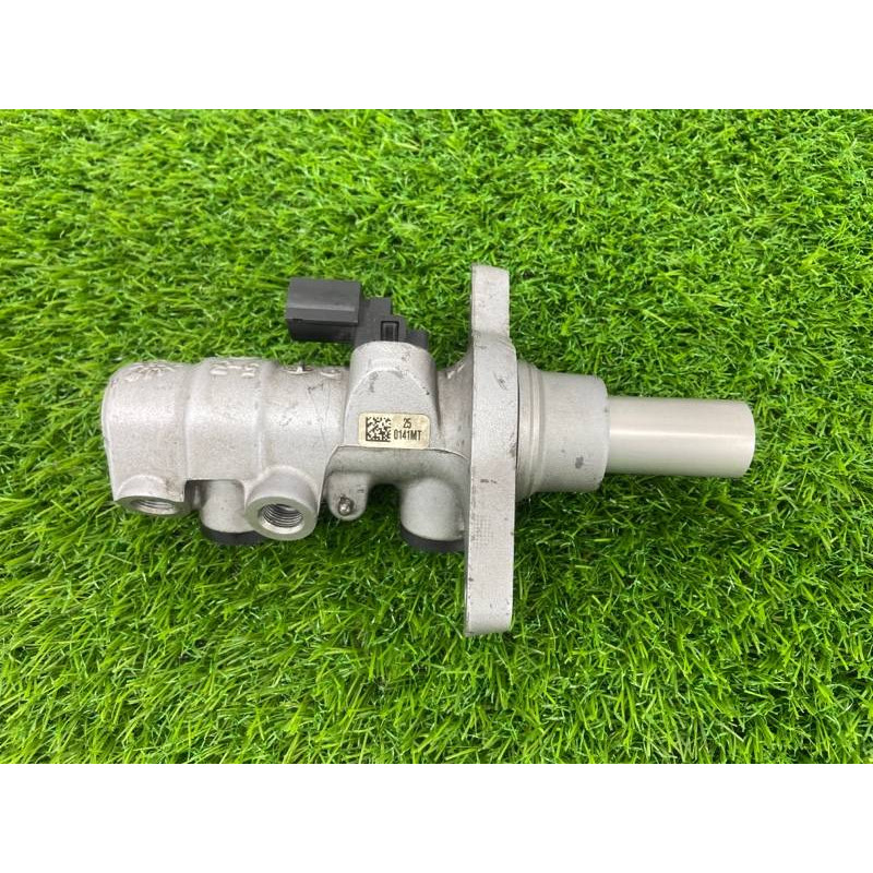 Главный тормозной цилиндр (тормозная система) Volkswagen Tiguan 5N 2011 1.4 CAVA 3C1614019E