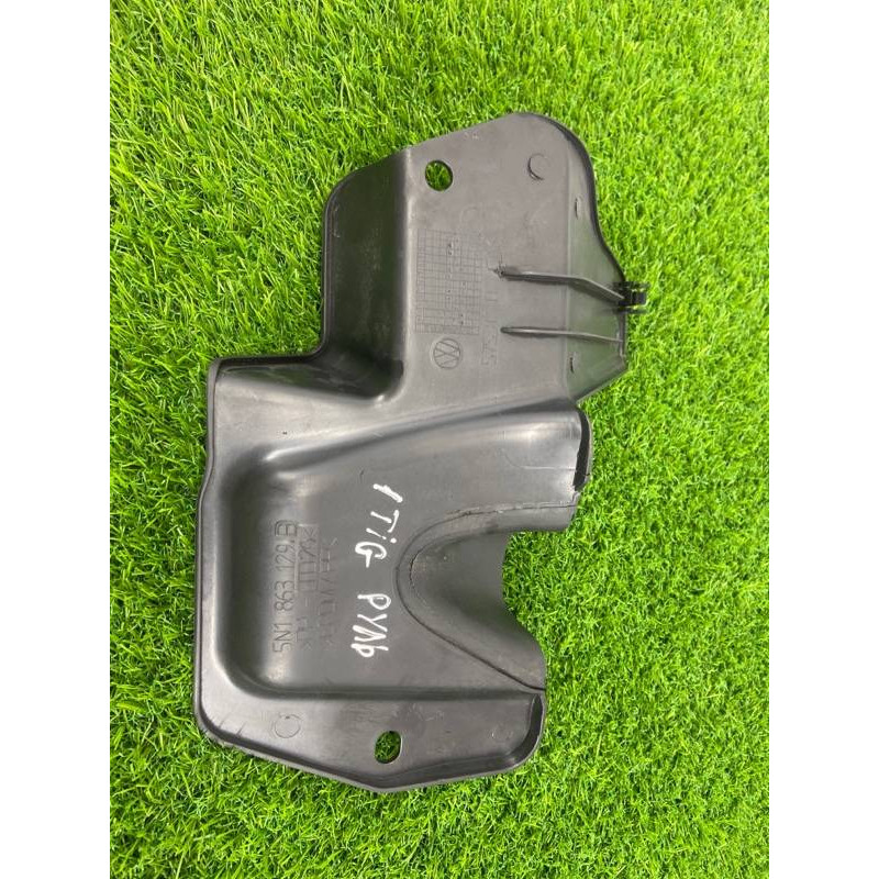 Пыльник рулевой колонки (рулевое управление) Volkswagen Tiguan 5N 2011 1.4 CAVA 5N1863129B