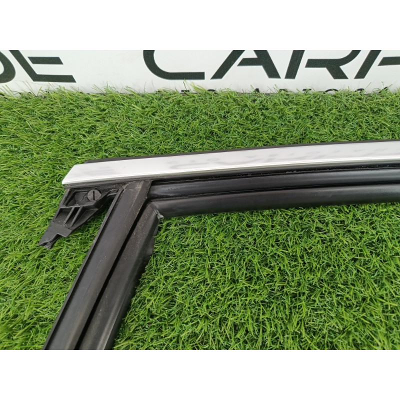 Уплотнитель стекла двери (кузов и элементы) Audi Q7 4M 2015 3.0 CRE 4M0839432