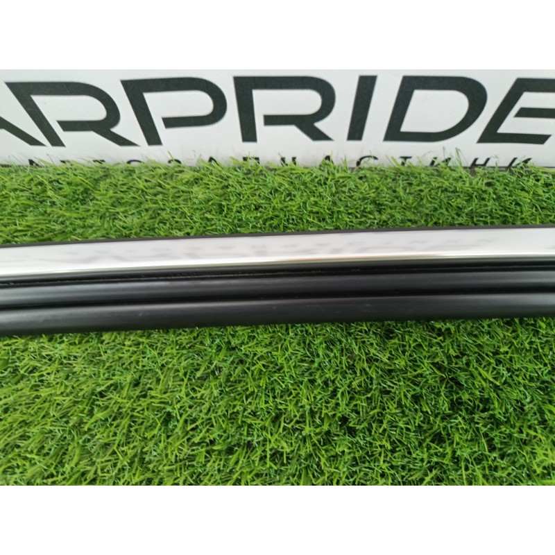 Уплотнитель стекла двери (кузов и элементы) Audi Q7 4M 2015 3.0 CRE 4M0839432