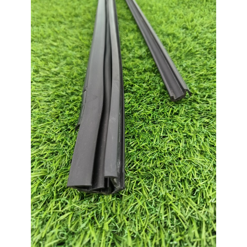 Уплотнитель стекла двери (кузов и элементы) Audi Q7 4M 2015 3.0 CRE 4M0839432