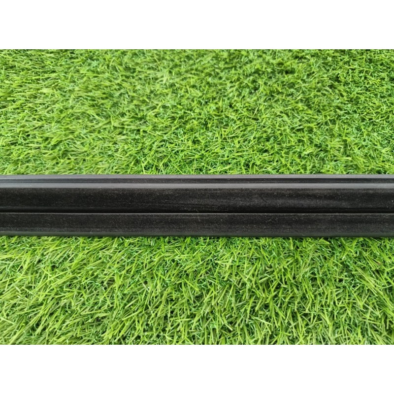 Молдинг стекла внутренний (наружные элементы кузова) Volkswagen Tiguan 5N 2011 1.4 CAVA 5n0837479