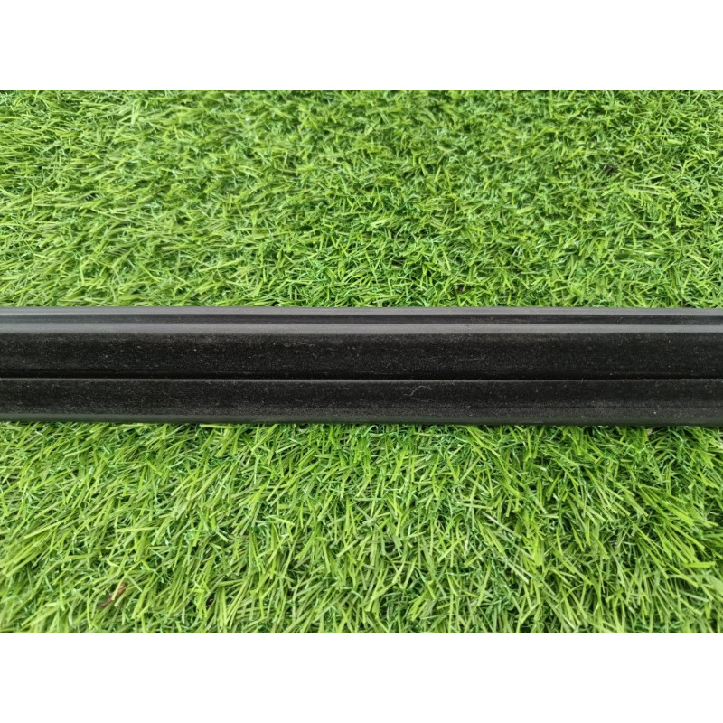 Молдинг стекла внутренний (наружные элементы кузова) Volkswagen Tiguan 5N 2011 1.4 CAVA 5n0837479