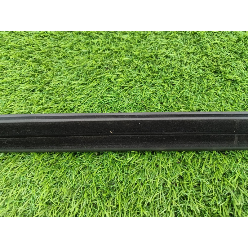 Молдинг стекла внутренний (наружные элементы кузова) Volkswagen Tiguan 5N 2011 1.4 CAVA 5n0837479