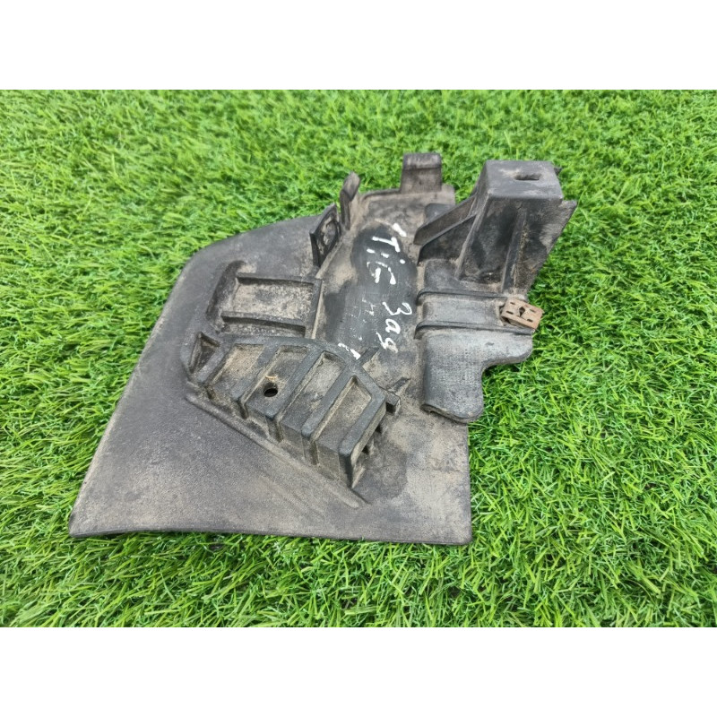 Брызговик (кузов и элементы) Volkswagen Tiguan 5N 2011 1.4 CAVA 5n0854856b