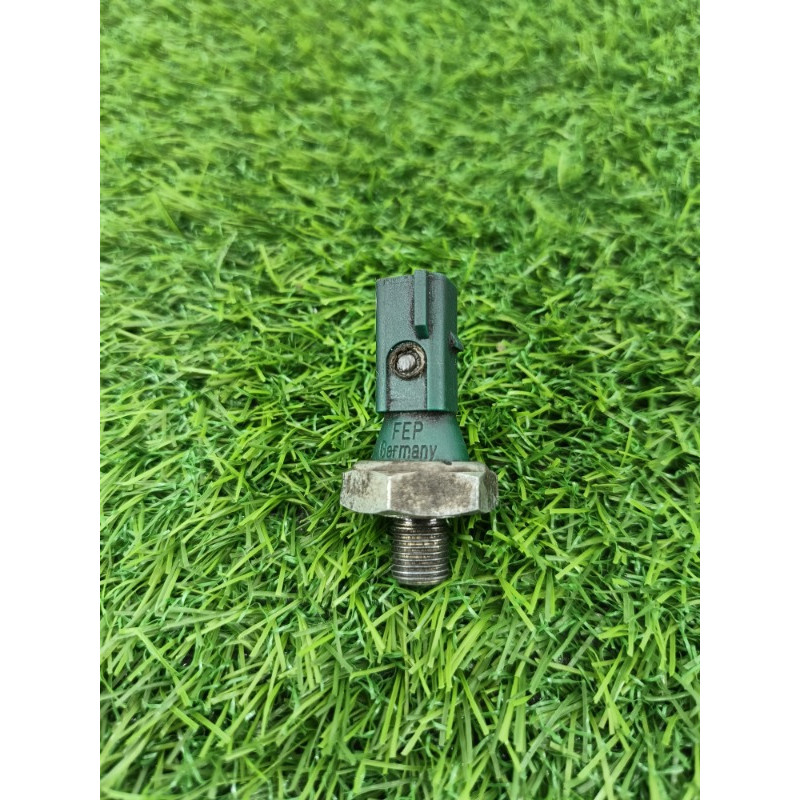 Датчик давления масла (электрика двигателя) Volkswagen Tiguan 5N 2011 1.4 CAVA 03c919081