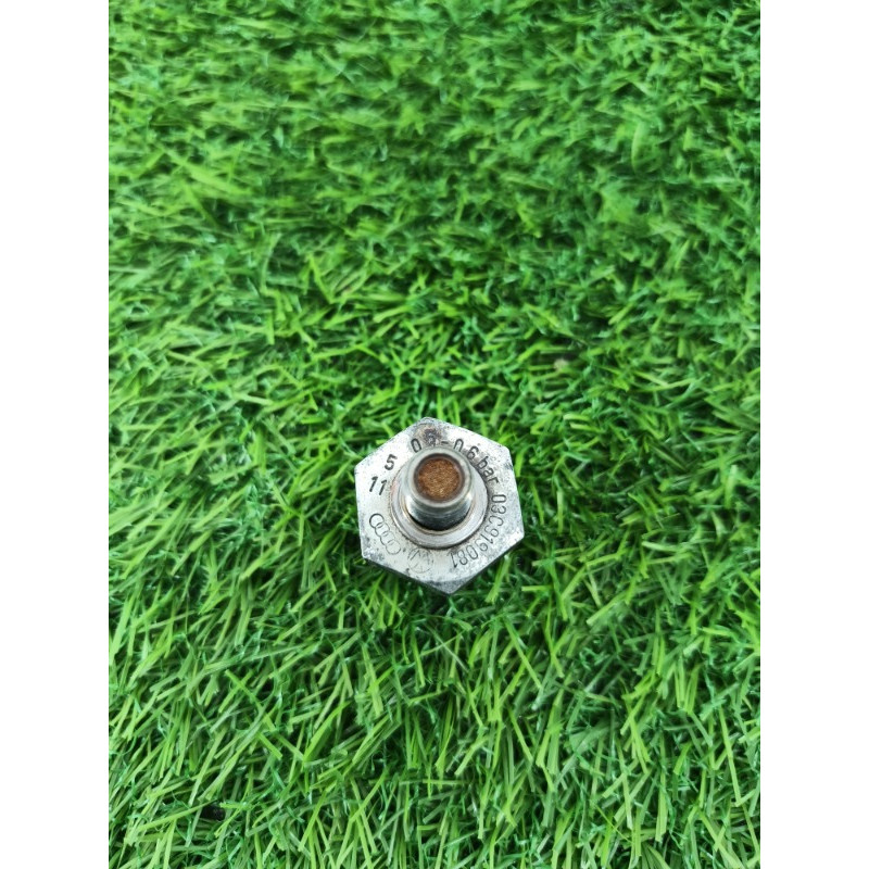 Датчик давления масла (электрика двигателя) Volkswagen Tiguan 5N 2011 1.4 CAVA 03c919081