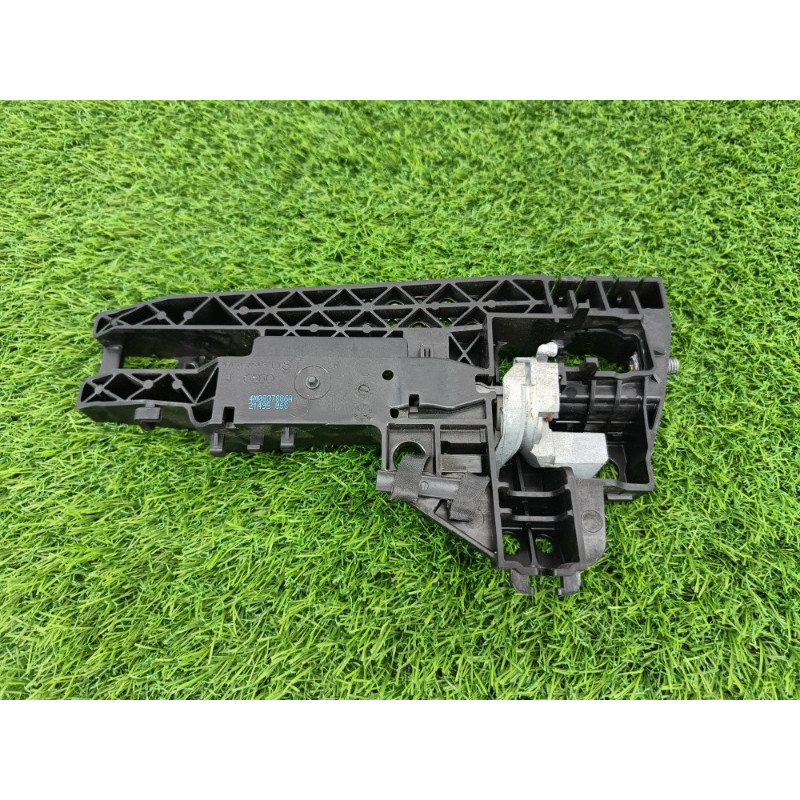 Кронштейн ручки двери (кузов и элементы) Audi Q7 4M 2015 3.0 CRE 4M0837886A