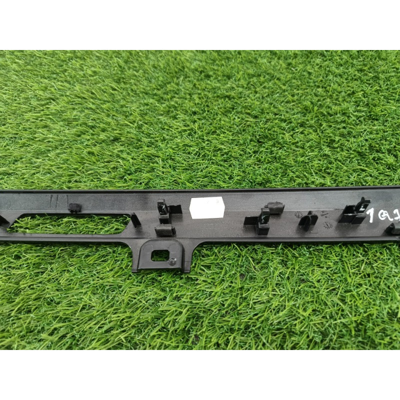 Декоративная накладка торпедо (салон) Audi Q7 4M 2015 3.0 CRE 4M1853242A1LQ