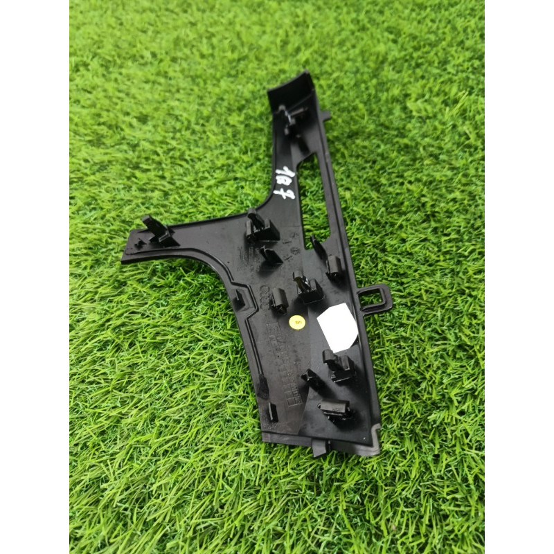 Декоративная накладка торпедо (салон) Audi Q7 4M 2015 3.0 CRE 4m1853191