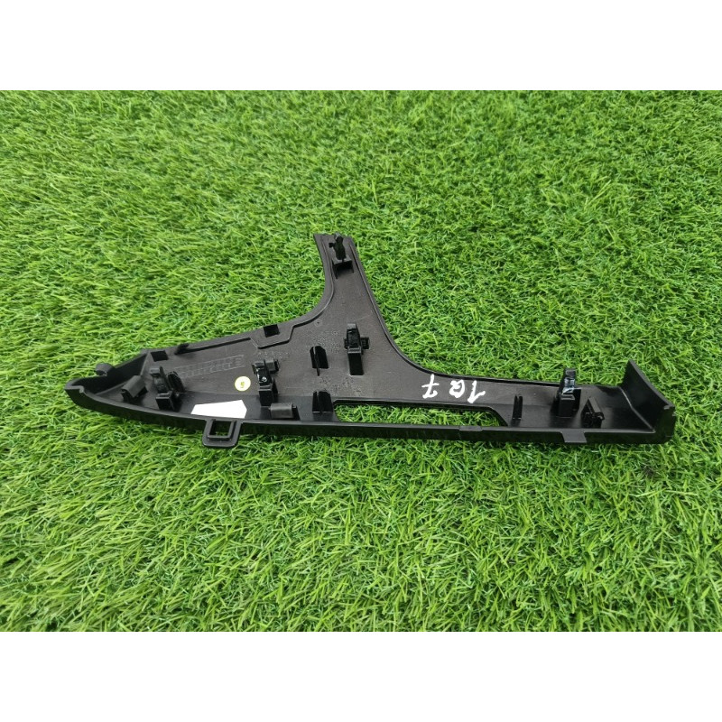 Декоративная накладка торпедо (салон) Audi Q7 4M 2015 3.0 CRE 4m1853191