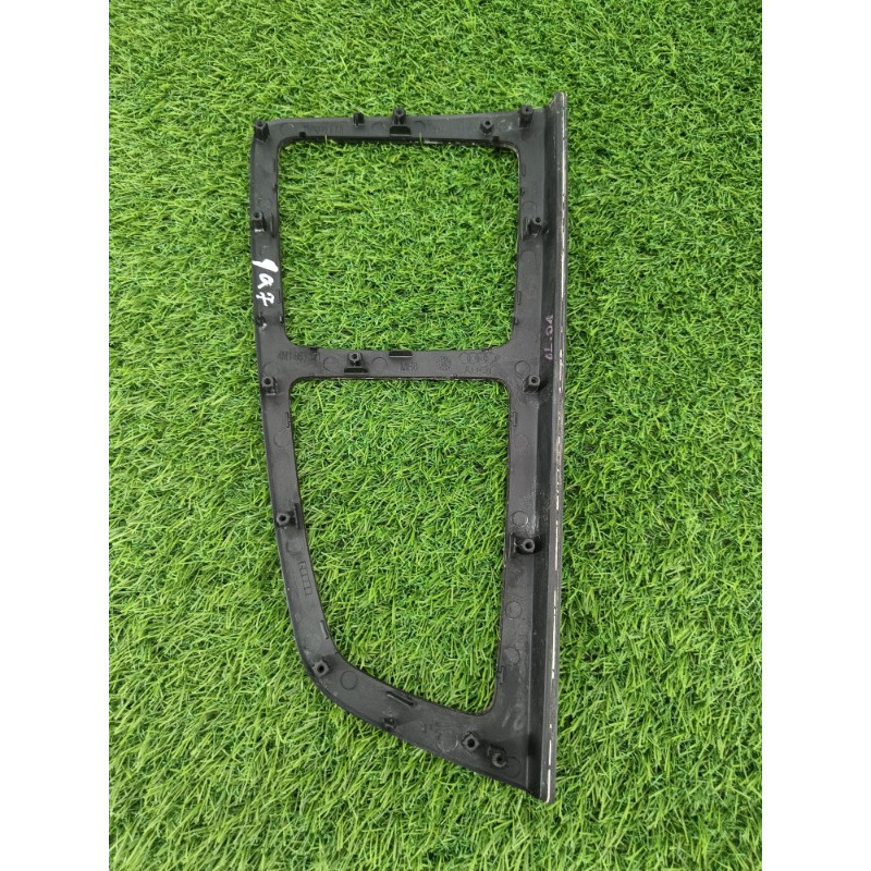 Декоративная накладка центральной консоли (салон) Audi Q7 4M 2015 3.0 CRE 4M1863321BGM5