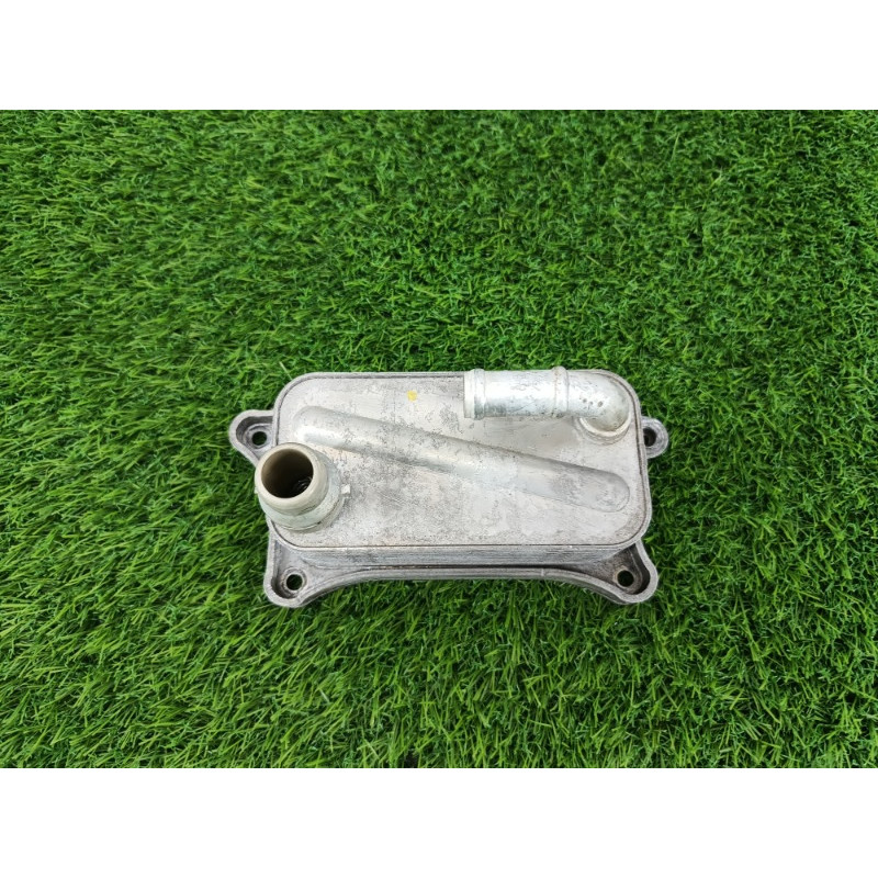 Теплообменник масляного фильтра (двигатель и элементы) Audi Q7 4M 2015 3.0 CRE 06E117021J