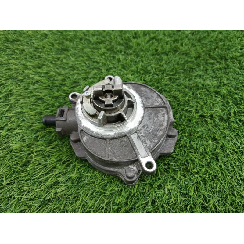 Вакуумный насос (тормозная система) Audi Q7 4M 2015 3.0 CRE 06E145100Q