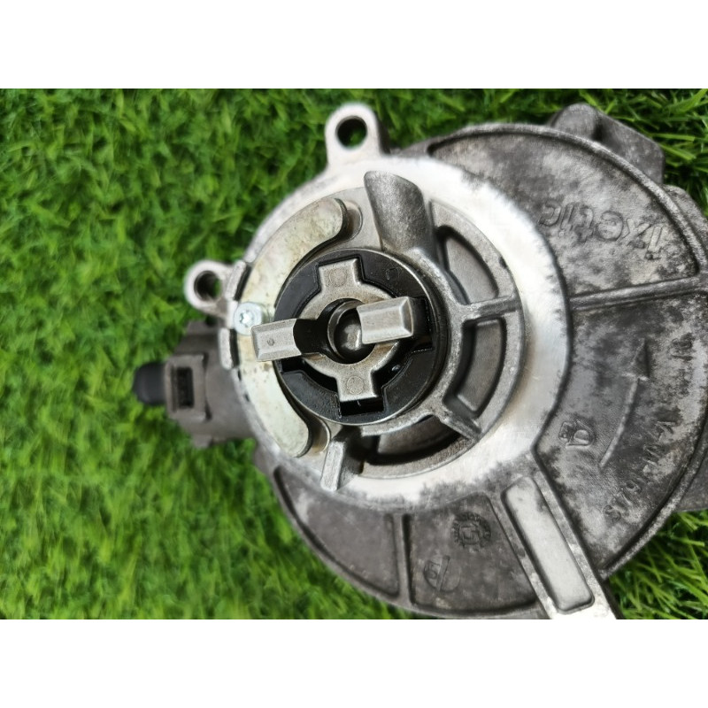 Вакуумный насос (тормозная система) Audi Q7 4M 2015 3.0 CRE 06E145100Q