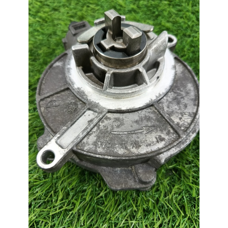 Вакуумный насос (тормозная система) Audi Q7 4M 2015 3.0 CRE 06E145100Q