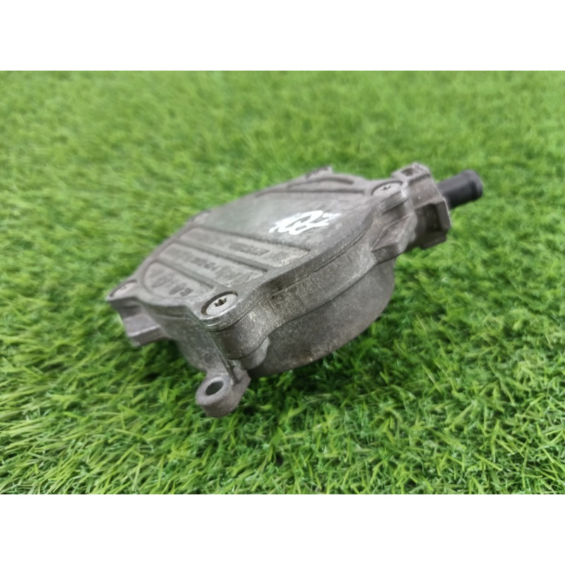 Вакуумный насос (тормозная система) Audi Q7 4M 2015 3.0 CRE 06E145100Q