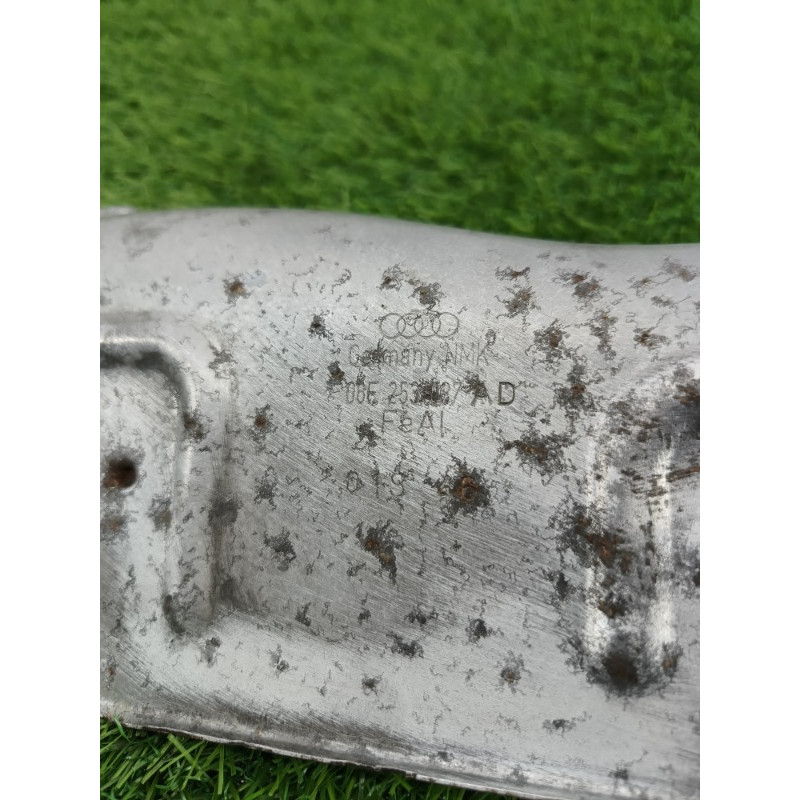 Защита коллектора (выпускная система) Audi Q7 4M 2015 3.0 CRE 06E253037AD