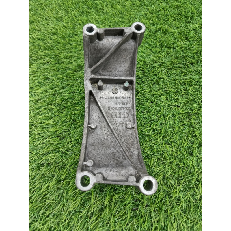 Кронштейн генератора (кронштейны двигателя) Audi Q7 4M 2015 3.0 CRE 06E903143D