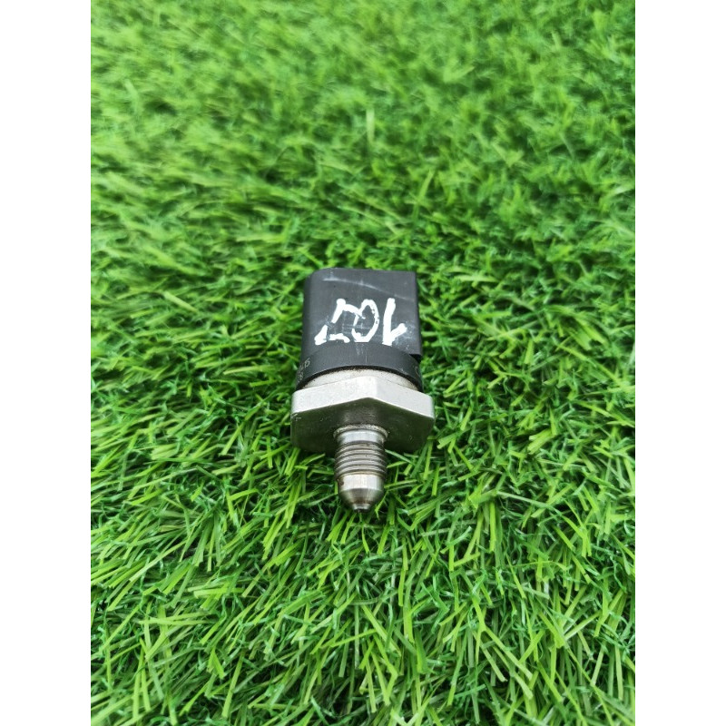 Датчик давления топлива (электрика / датчики) Audi Q7 4M 2015 3.0 CRE 06h906051j