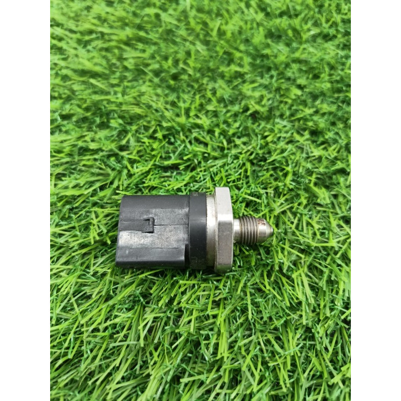 Датчик давления топлива (электрика / датчики) Audi Q7 4M 2015 3.0 CRE 06h906051j