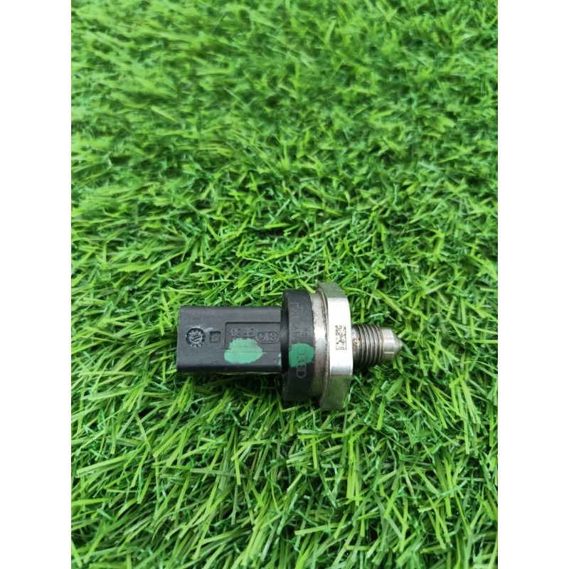 Датчик давления топлива (электрика / датчики) Audi Q7 4M 2015 3.0 CRE 06h906051j