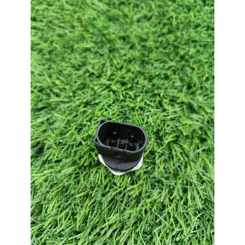 Датчик давления топлива (электрика / датчики) Audi Q7 4M 2015 3.0 CRE 06j906051f