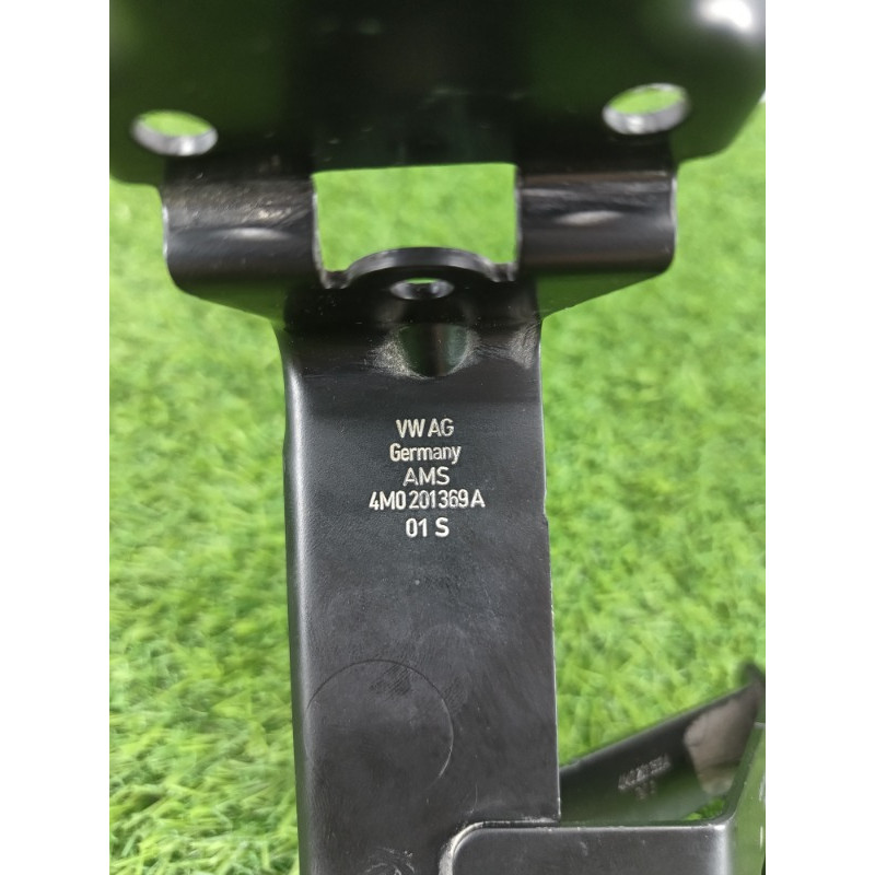 Кронштейн (двигатель и элементы) Audi Q7 4M 2015 3.0 CRE 4m0201369a