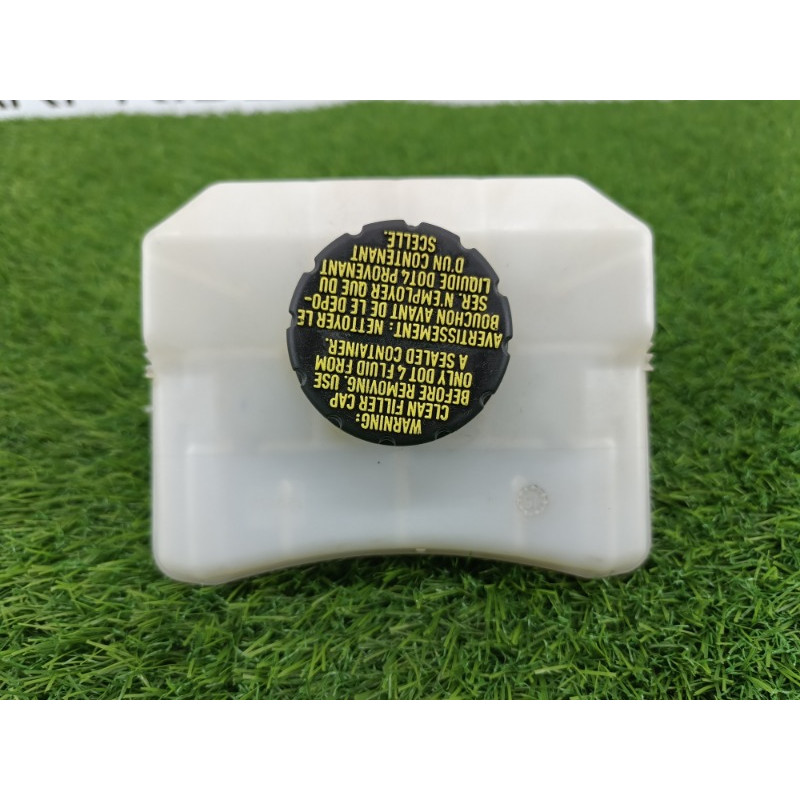 Бачок гальмівної рідини (гальмівна система) Audi Q7 4M 2015 3.0 CRE 8w0611301