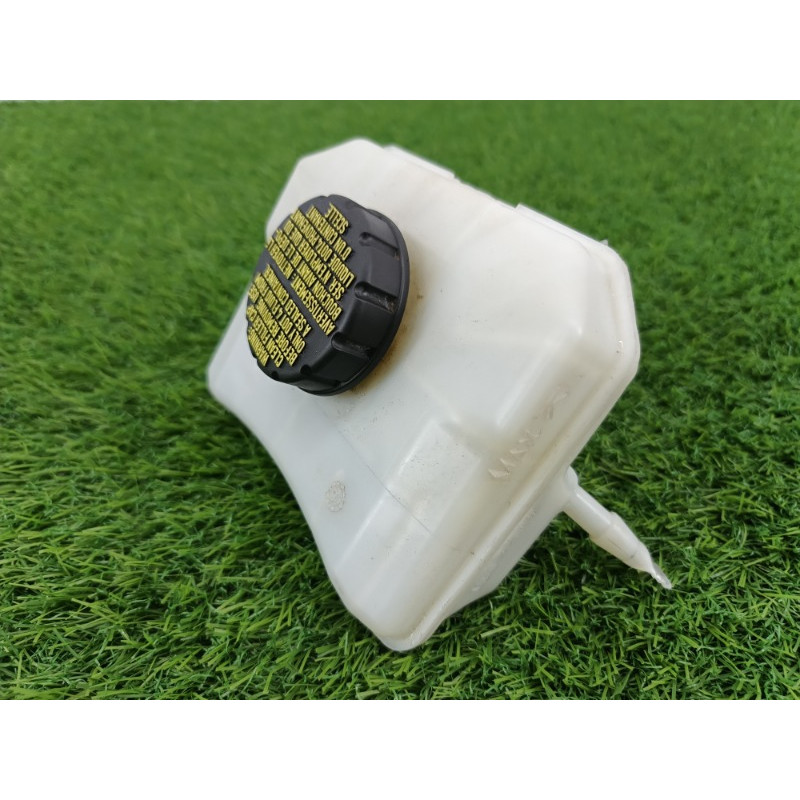 Бачок гальмівної рідини (гальмівна система) Audi Q7 4M 2015 3.0 CRE 8w0611301