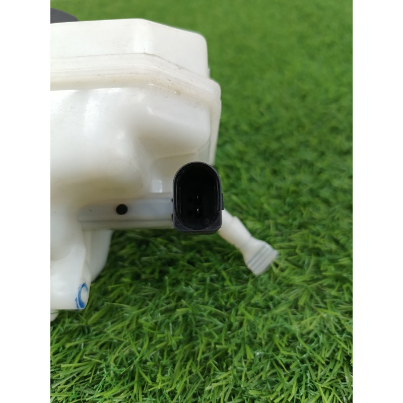 Бачок гальмівної рідини (гальмівна система) Audi Q7 4M 2015 3.0 CRE 8w0611301