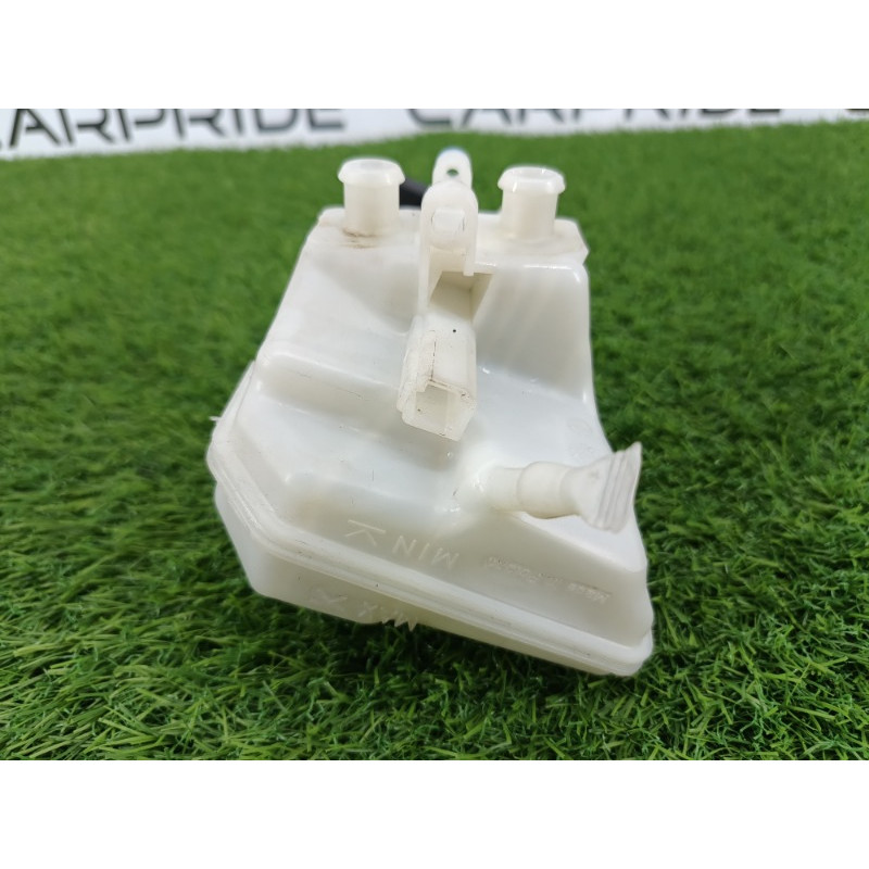 Бачок гальмівної рідини (гальмівна система) Audi Q7 4M 2015 3.0 CRE 8w0611301